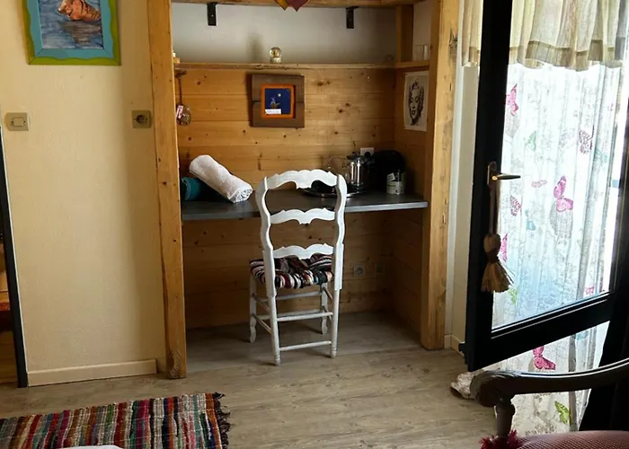 Le Gast Couette-café 3*